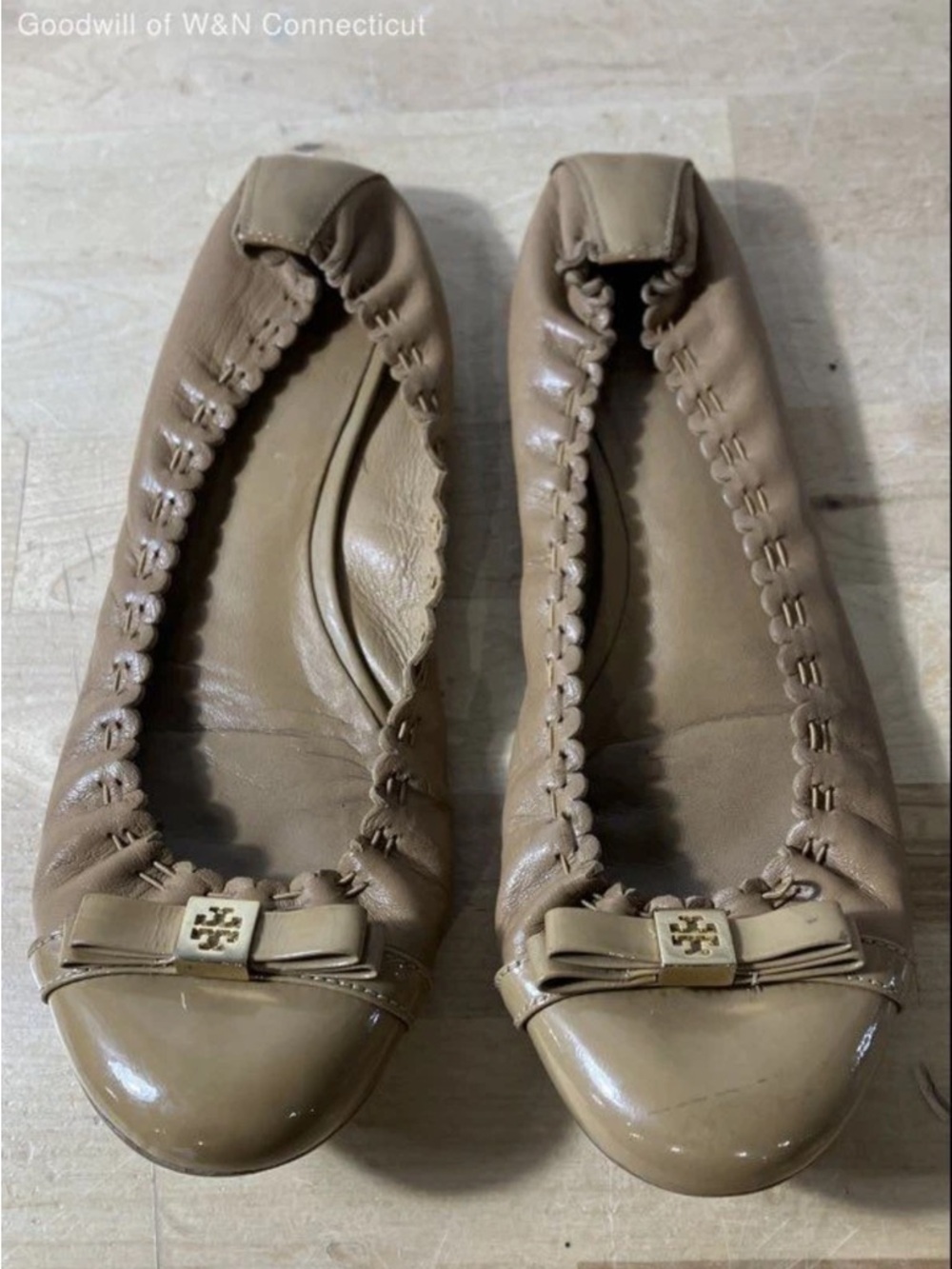 Tory Burch Beige Bow Cap-Toe Ballet Flats size 7